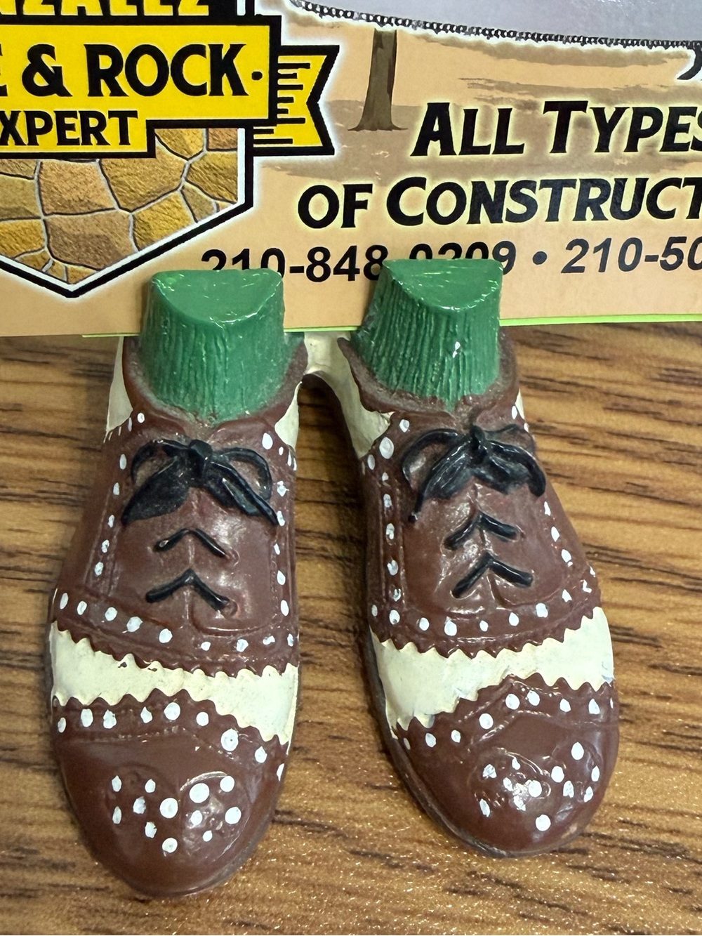 VTG Retro Card Holder for Business -Miniature Spectator Golf Shoes & Metal Spike